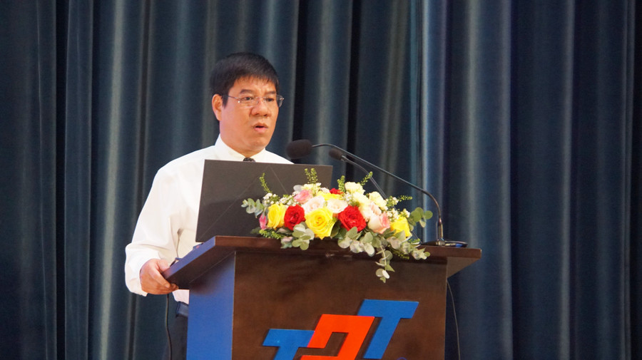 លោក Huynh Van Chuong បានរាយការណ៍អំពីសេចក្តីសង្ខេបនៃការប្រឡងសញ្ញាបត្រមធ្យមសិក្សាទុតិយភូមិឆ្នាំ២០២៥។ ong-huynh-van-chuong.jpg