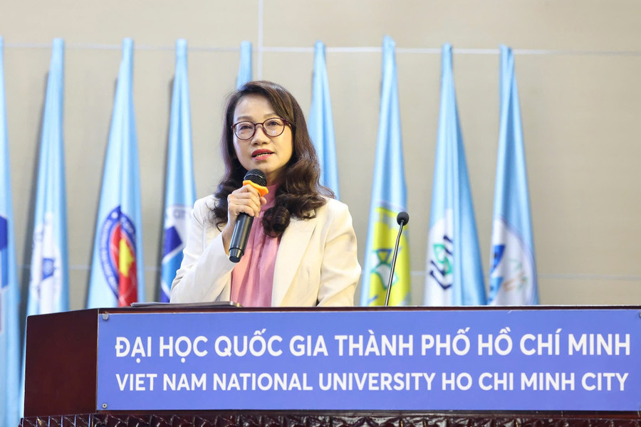 GS.TS Nguyễn Thị Thanh Mai, Giám đốc Đại học Quốc gia TPHCM tại một sự kiện vào sáng 16/1. Ảnh: Khắc Hiếu
