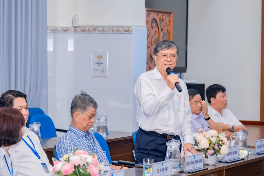 Ông Nguyễn Văn Hiếu, Giám đốc Sở GD&amp;ĐT TPHCM phát biểu tại chương trình thỏa thuận hợp tác. Ảnh: SGU