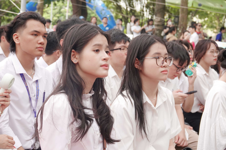 Sinh viên dự lễ khai giảng năm học 2025 - 2026. kg2-2725.jpg