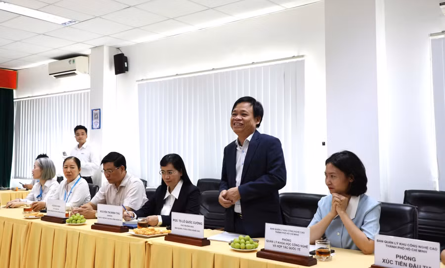 PGS.TS Lê Quốc Cường, Phó Trưởng ban Ban Quản lý Khu Công nghệ cao TPHCM phát biểu tại buổi lễ.