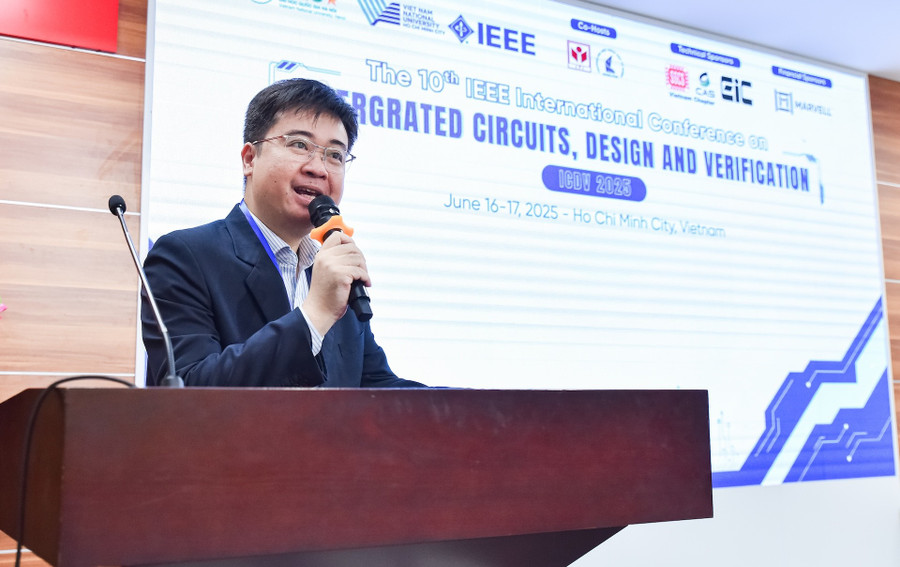 PGS.TS. Trần Minh Triết - Phó Hiệu trưởng Trường Đại học Khoa học tự nhiên, Đại học Quốc gia TPHCM phát biểu khai mạc hội nghị ngày 16/6. Ảnh: HCMUS 2.jpg