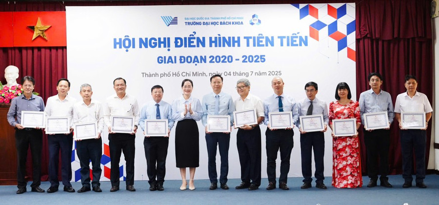Vinh danh các cá nhân điển hình tiên tiến Trường Đại học Bách khoa. ca-nhan-11.jpg