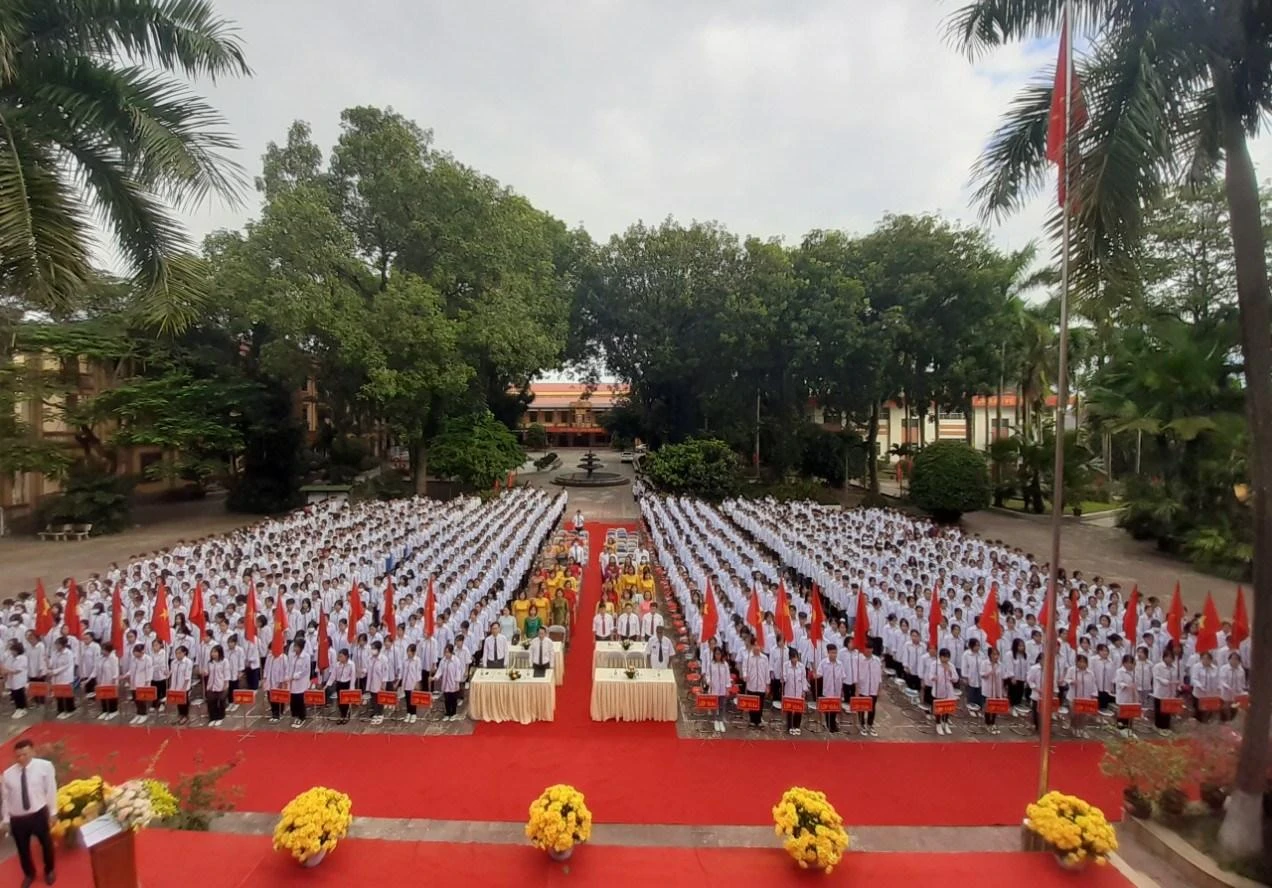 Lễ khai giảng năm học mới tại Trường THPT Tam Dương chính thức bắt đầu