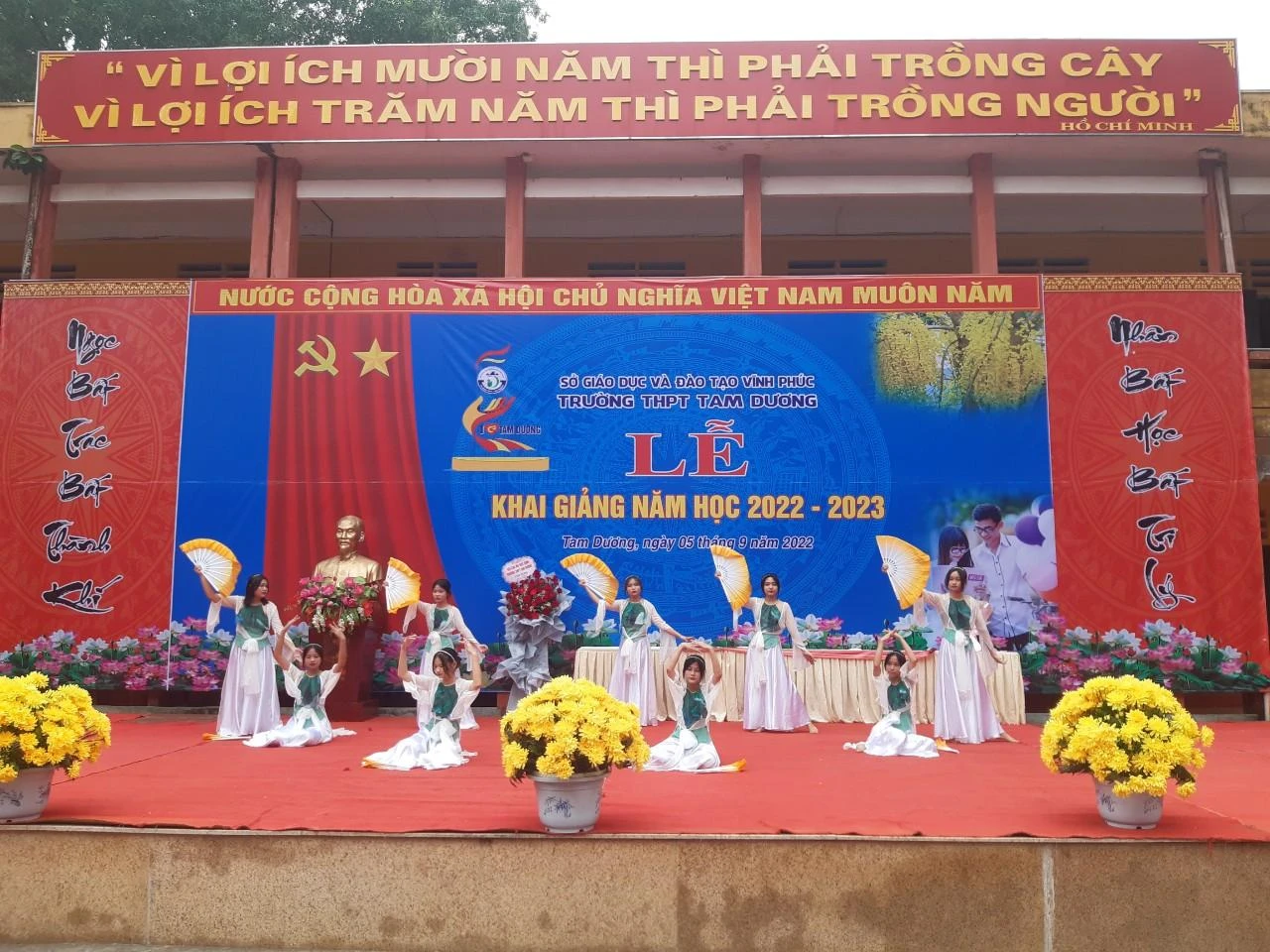 Tiết mục văn nghệ của học sinh Trường THPT Tam Dương