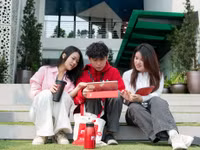Sinh viên Trường Đại học Anh Quốc Việt Nam. Ảnh: NTCC