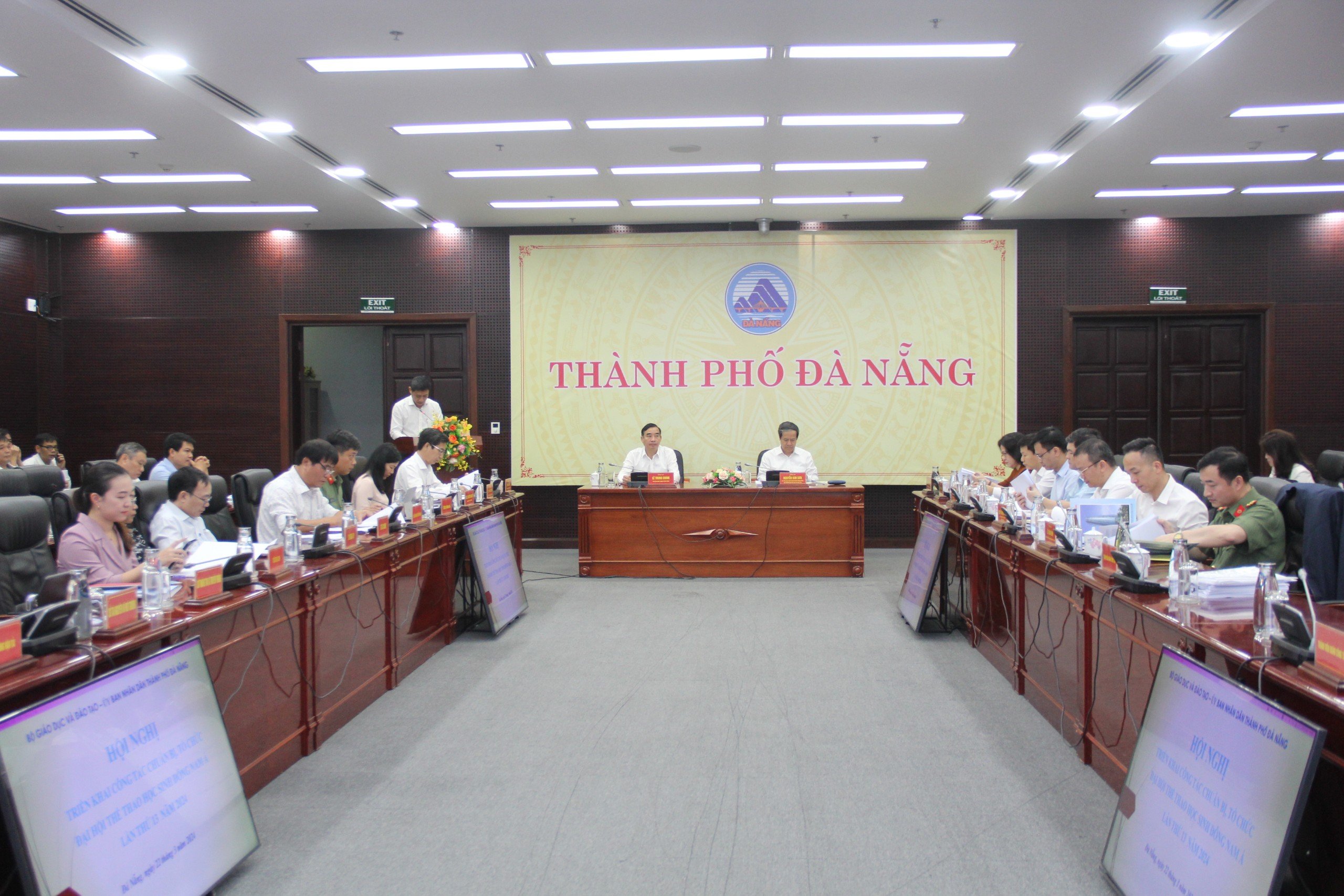 Buổi làm việc giữa Bộ GD&ĐT và UBND TP Đà Nẵng về chuẩn bị tổ chức Đại hội Thể thao học sinh Đông Nam Á lần thứ 13. Buổi làm việc giữa Bộ GD&ĐT và UBND TP Đà Nẵng về chuẩn bị tổ chức Đại hội Thể thao học sinh Đông Nam Á lần thứ 13.