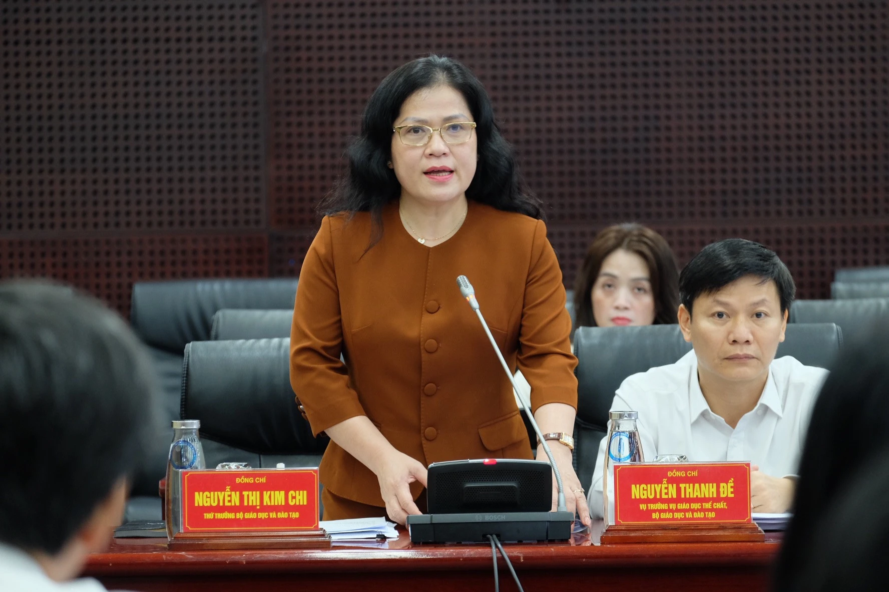 Thứ trưởng Bộ GD&amp;ĐT Nguyễn Thị Kim Chi nêu ý kiến tại buổi làm việc.