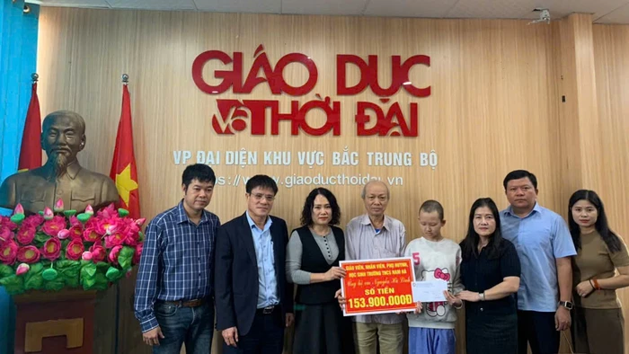 Các tấm lòng nhân ái chung tay hỗ trợ hoàn cảnh của em Hà Linh (Sn 2013, P. Thành Sen, Hà Tĩnh).