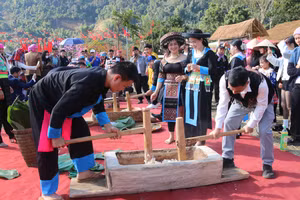 Ngày hội Văn hóa các dân tộc xã Sam Mứn được tổ chức trong 2 ngày 27 - 28/12.