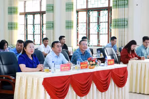 Các đại biểu và học viên tham dự Lễ khai giảng lớp bồi dưỡng tiếng Trung cho cán bộ, công chức, viên chức tỉnh Điện Biên.