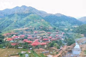 Vùng biên Nậm Pồ có nhiều khởi sắc nhờ đồng bộ đầu tư cơ sở hạ tầng.