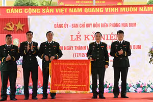 Đồn Biên phòng Hua Bum kỷ niệm 50 năm ngày thành lập.