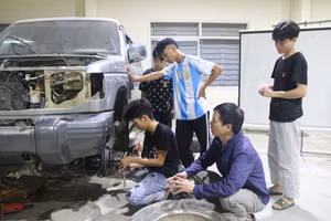 Nhiều thanh niên ở vùng cao Lai Châu chuyển hướng sang học nghề.