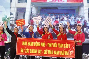 Học sinh huyện Bát Xát tham gia Diễn đàn “Lắng nghe trẻ em nói về Biến đổi khí hậu và bảo vệ môi trường”.