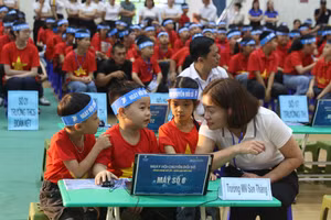 Học sinh Trường Mầm non San Thàng tham gia Ngày hội.