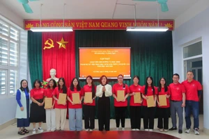 Đội tuyển học sinh giỏi quốc gia môn Lịch sử.