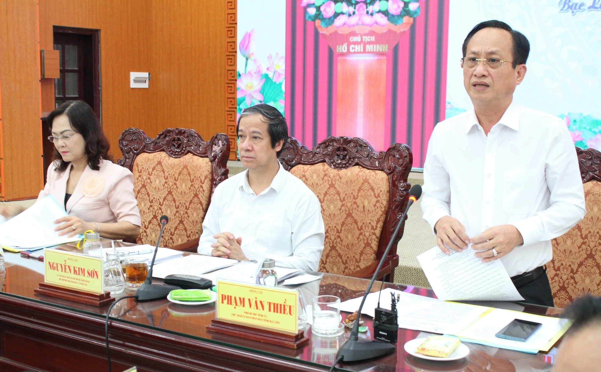 Ông Phạm Văn Thiều, Chủ tịch UBND tỉnh Bạc Liêu phát biểu tại buổi làm việc.