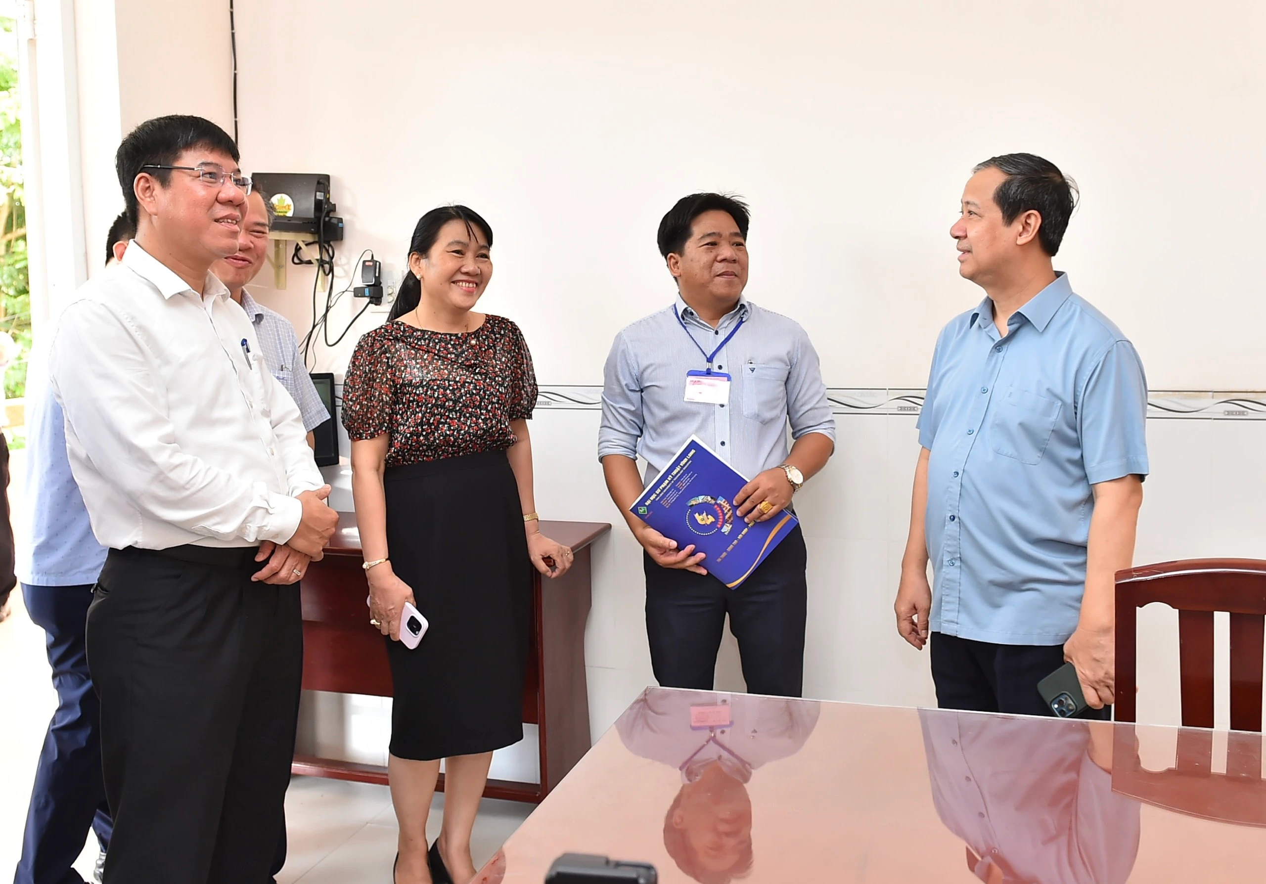 Kiểm tra khu vực chứa đề thi, bài thi.