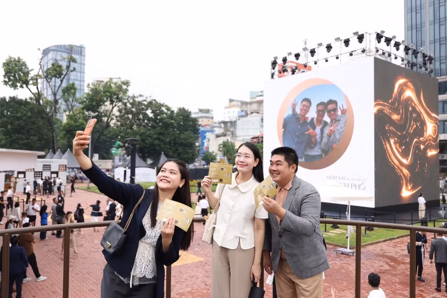 Người dân và du khách hào hứng trải nghiệm các hoạt động. (Nguồn: Masterise Group)