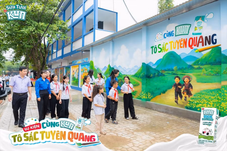 'Con đường bích hoạ' đặc biệt ở xứ Tuyên ảnh 4