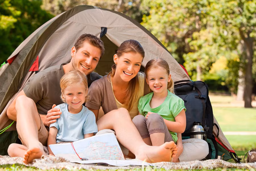 Các bậc cha mẹ không hoàn hảo vẫn có thể hỗ trợ con vô điều kiện, giúp chúng trở thành những cá nhân độc lập và tự tin. (Ảnh: ITN)