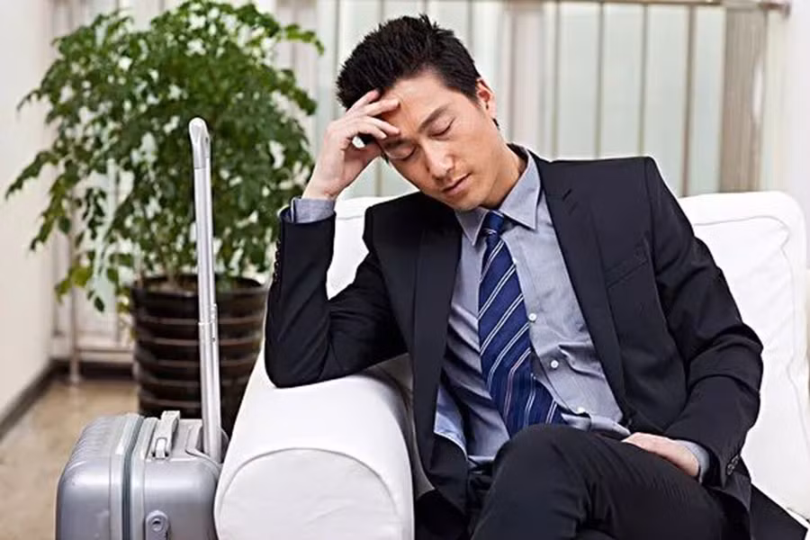 Đàn ông không phải lúc nào cũng giỏi thể hiện cảm xúc. (Ảnh: ITN)