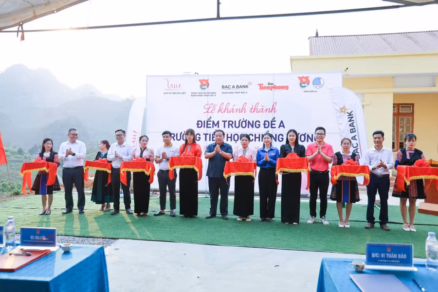 Khánh thành điểm trường cho học sinh vùng biên giới tỉnh Sơn La ảnh 1 Khánh thành điểm trường cho học sinh vùng biên giới tỉnh Sơn La ảnh 1