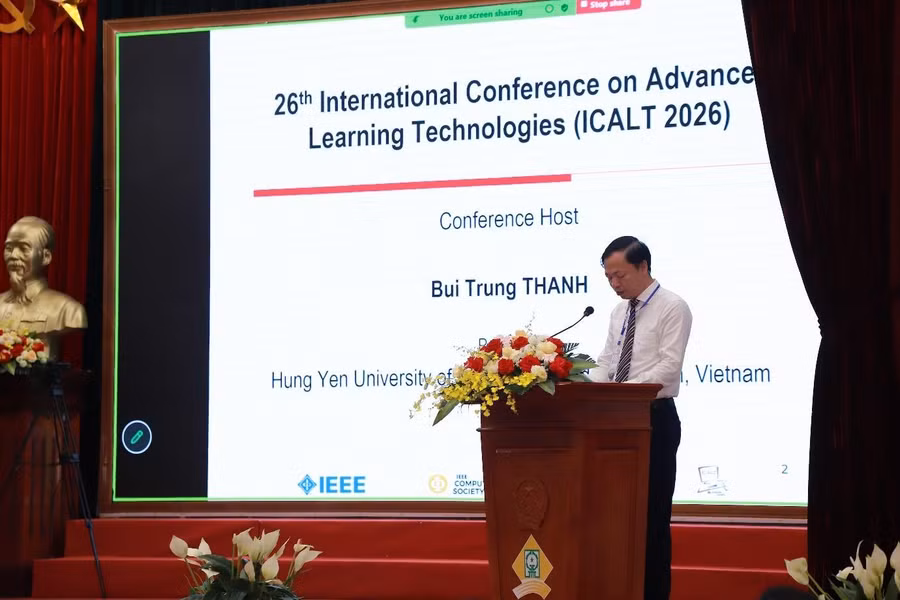 PGS.TS Bùi Trung Thành - Hiệu trưởng Trường Đại học Sư phạm Kỹ thuật Hưng Yên phát biểu khai mạc