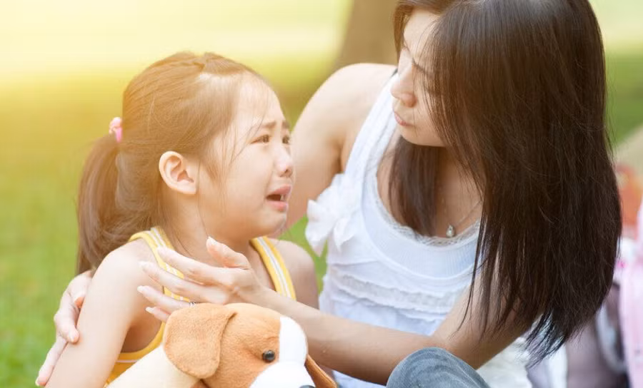 Dạy bé nhận biết nguy hiểm là một nhiệm vụ lâu dài nhưng cực kỳ quan trọng. (Ảnh: ITN).