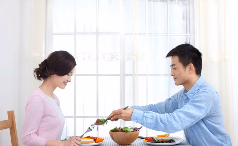 Bảo vệ thời gian quý giá khi ở bên nhau. (Ảnh: ITN)