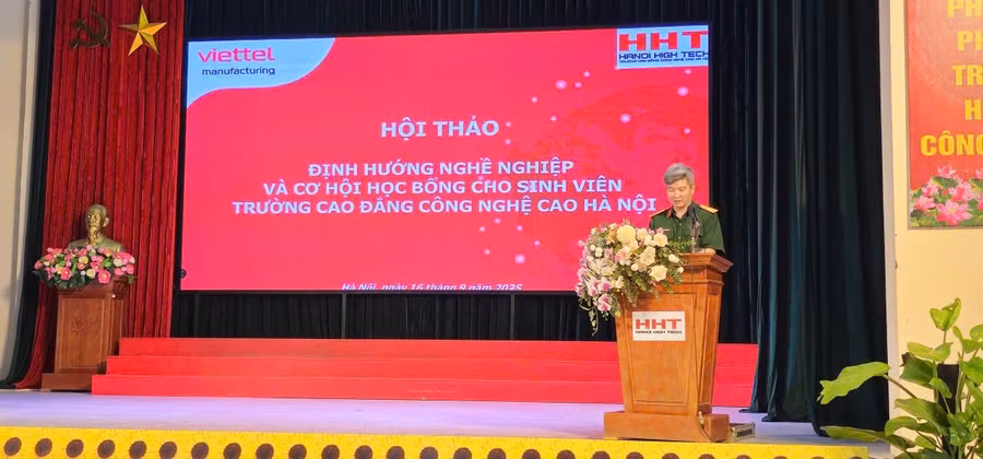 Thượng tá Phạm Đồng Khởi – Phó Tổng Giám đốc VMC phát biểu tại Hội thảo.