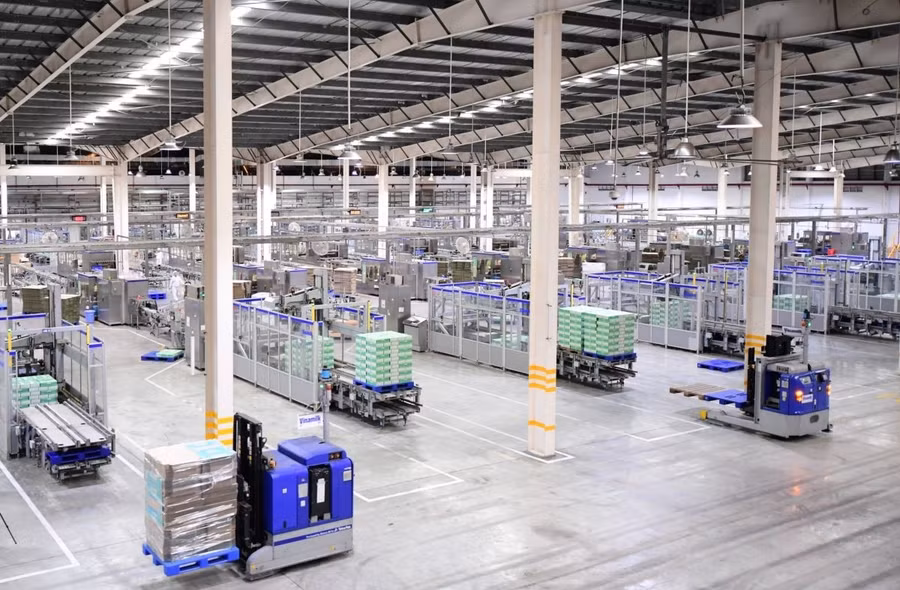 Vinamilk đã khánh thành hai “siêu nhà máy” hiện đại bậc nhất khu vực vào năm 2013 – cột mốc quan trọng đưa ngành sữa Việt Nam vươn tầm thế giới, khẳng định năng lực sản xuất và tiêu chuẩn công nghệ quốc tế