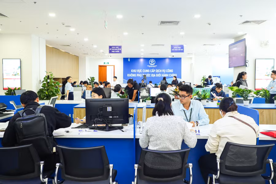 Việc vận hành Kiosk thông minh xác thực và cấp bản sao số tài liệu điện tử 24/7 và đặt tại nhiều địa điểm sẽ giúp người dân chủ động thực hiện, tiết kiệm thời gian, đồng thời giảm áp lực cho cán bộ hành chính