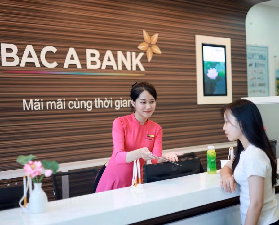 Hoàn tiền hấp dẫn và miễn phí thường niên trọn đời khi đăng ký mở thẻ tín dụng quốc tế BAC A BANK MasterCard.