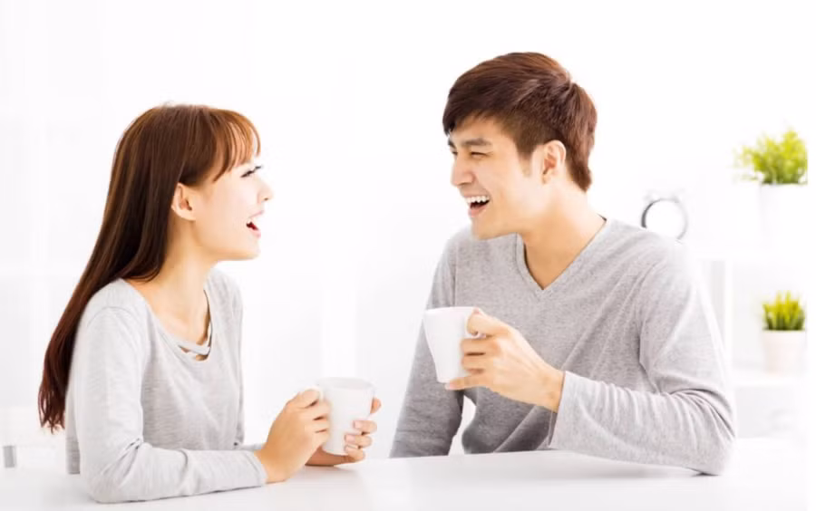 Bày tỏ suy nghĩ của mình giúp xây dựng một nền tảng hôn nhân vững chắc, hỗ trợ và thấu hiểu. (Ảnh: ITN).