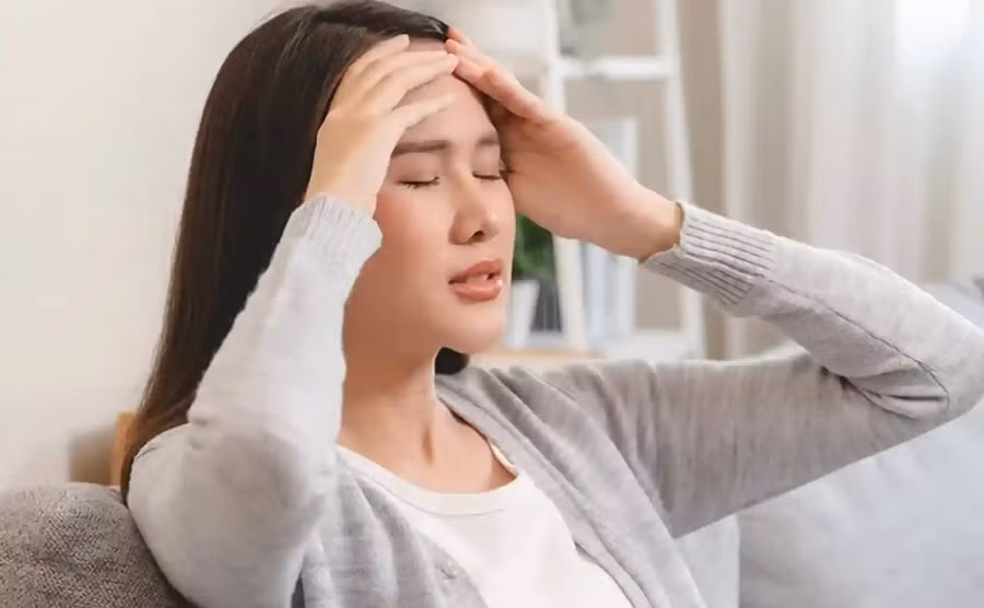 Thiếu máu do thiếu sắt thường biểu hiện bằng mệt mỏi, chóng mặt, da mặt nhợt nhạt, v.v. (Ảnh: ITN).
