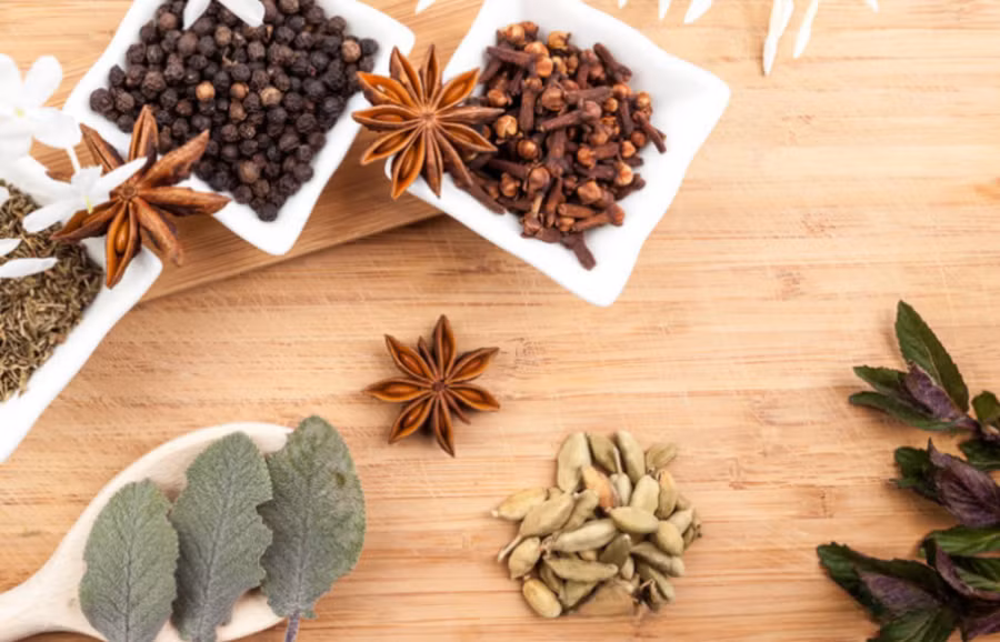 Những nguyên liệu tưởng chừng bình thường thực ra chứa đựng nhiều công dụng dưỡng sinh kỳ diệu. (Ảnh: ITN).