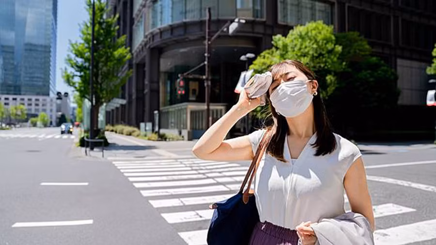 Đối mặt với mùa hè, nhiều người phàn nàn rằng họ cảm thấy quá sức chịu đựng. (Ảnh: ITN)
