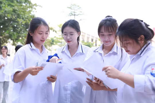 Học sinh tham dự Kỳ thi tốt nghiệp THPT năm 2026 tại tỉnh Hưng Yên. Ảnh: Đình Tuệ.