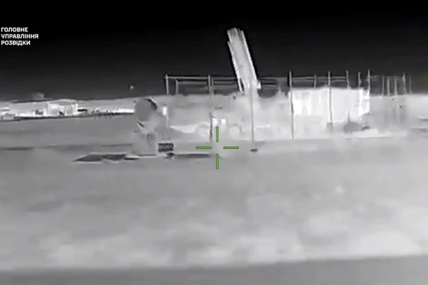 'Những bóng ma' của GUR phá hủy loạt trạm radar của S-400 ở Crimea