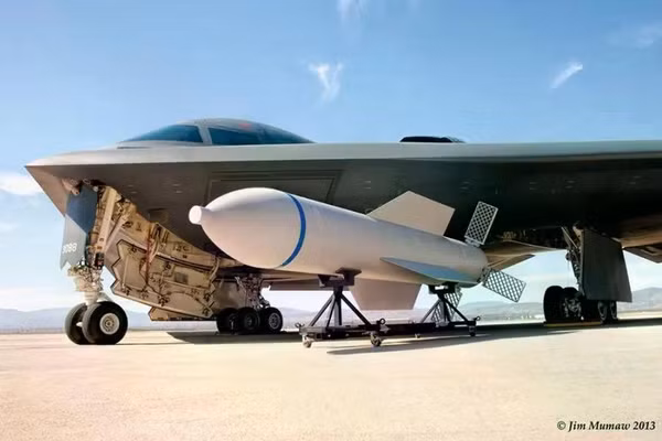 Ấn định thời hạn loại biên máy bay ném bom B-1B Lancer và B-2 Spirit