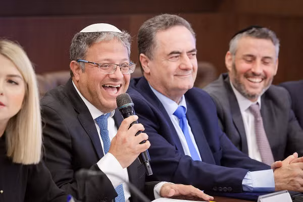 Bộ trưởng Israel chế giễu Thủ tướng Tây Ban Nha về cuộc khủng hoảng người di cư