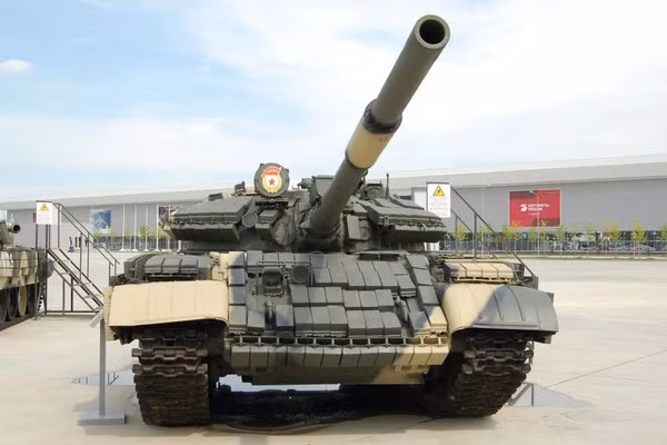 Làm cách nào chiếc xe tăng T-62 huyền thoại được 'hồi sinh' trên chiến trường?
