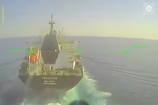 Một tàu không rõ danh tính dài 141m bị chìm gần cảng Novorossiysk của Nga