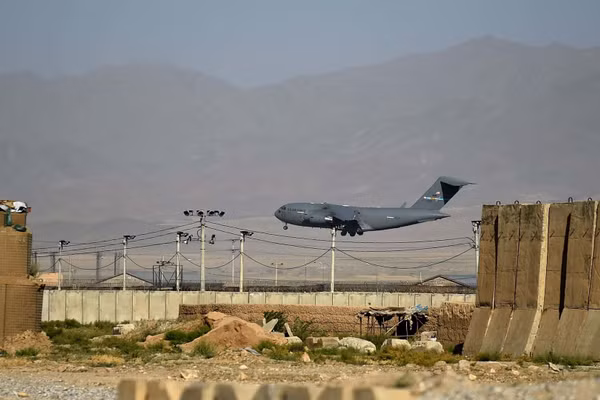 Mỹ lên kế hoạch quay lại Afghanistan nhằm 'kiềm chế Trung Quốc'