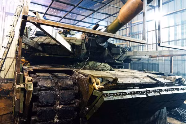 Xe tăng Abrams của Australia xung trận tại Donbass với vẻ ngoài gây sửng sốt