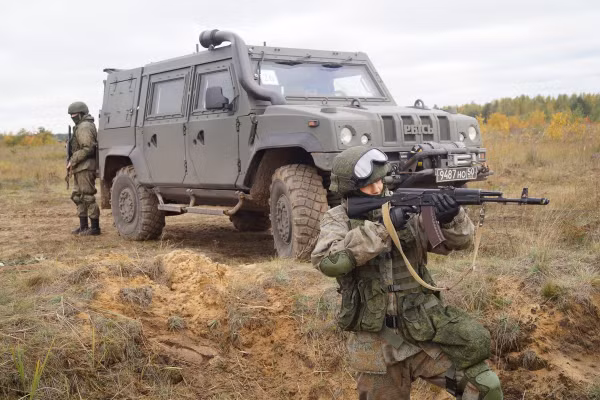Iveco LMV của Ý được đánh giá là xe bọc thép tốt nhất trong Quân đội Nga