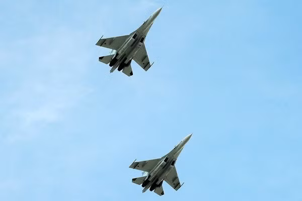 Su-30SM và Su-35S bắt đầu tham gia tấn công khi được trang bị bom UMPK