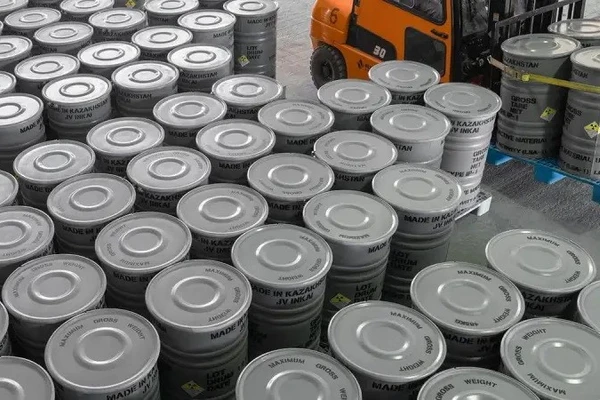 1.000 tấn uranium của Niger được đưa tới Nga gây ra báo động ở Paris